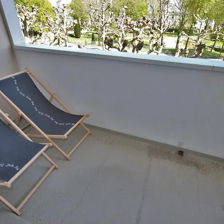 Centre-ville : Plages Et Commerces A Pied, Balcon, Parking Gratuit - Fr-1-550-7 Apartment Royan